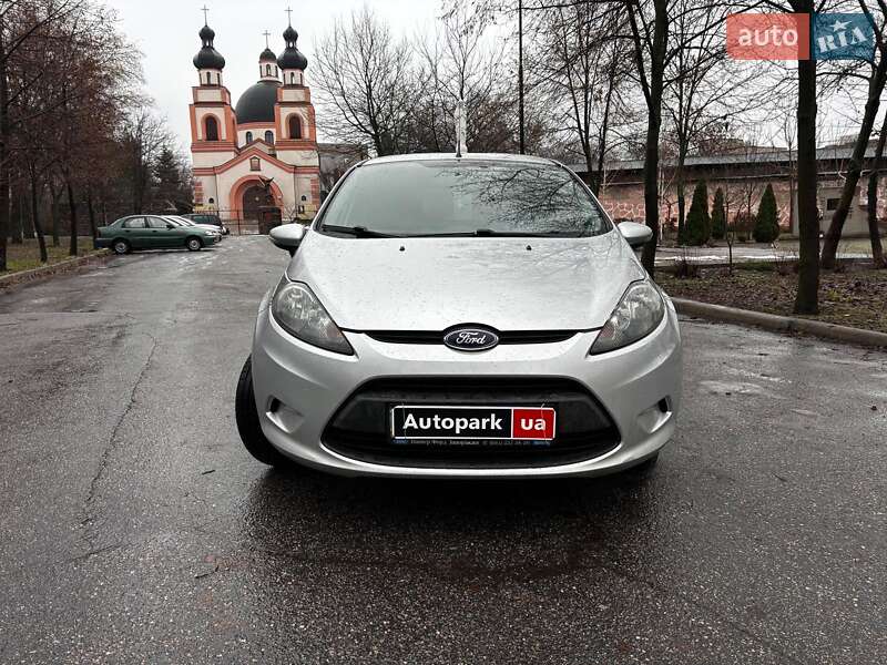 Хэтчбек Ford Fiesta 2012 в Запорожье