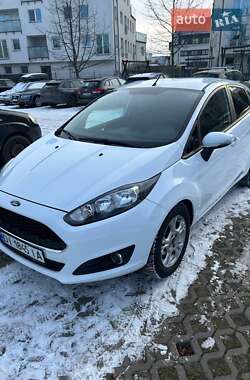 Хэтчбек Ford Fiesta 2016 в Киеве