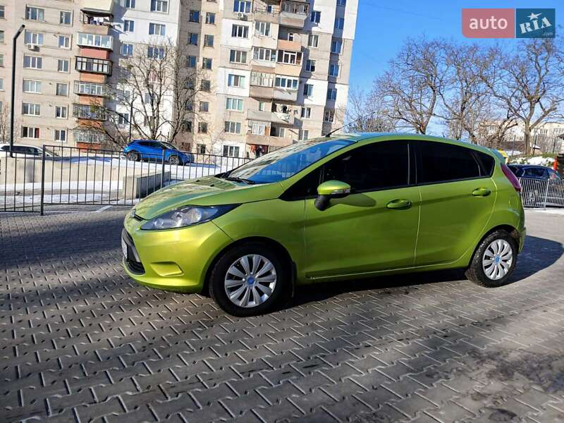 Хэтчбек Ford Fiesta 2011 в Фастове