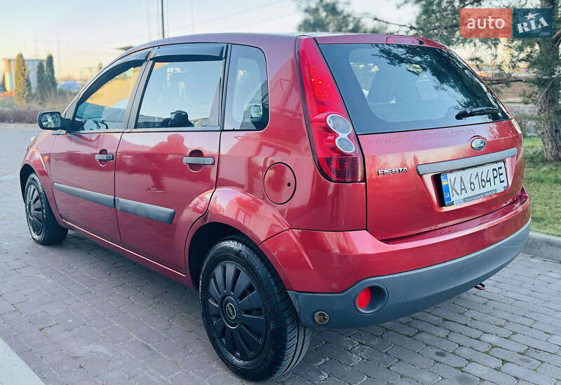 Хэтчбек Ford Fiesta 2007 в Киеве
