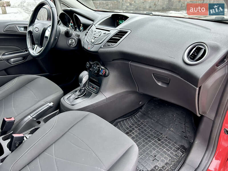 Хэтчбек Ford Fiesta 2016 в Харькове