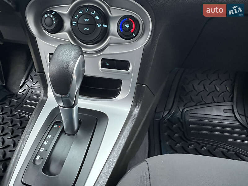 Хэтчбек Ford Fiesta 2018 в Киеве