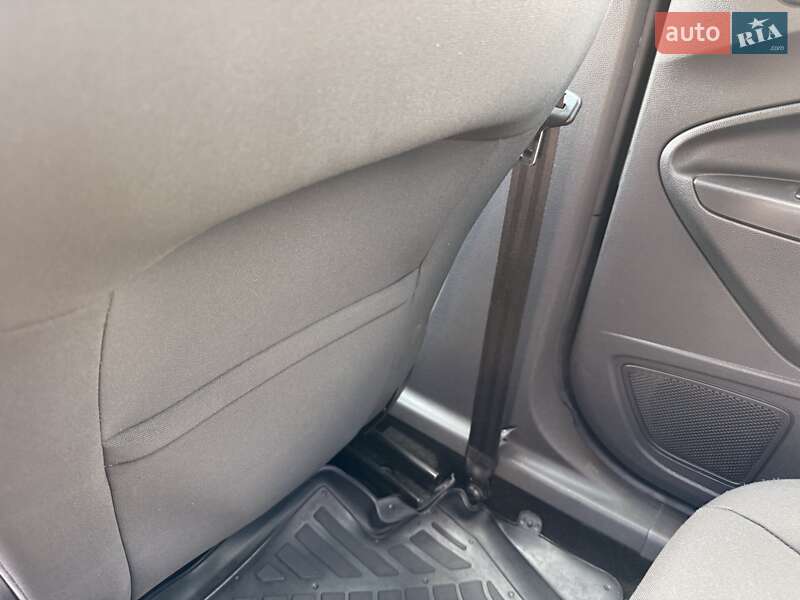 Хетчбек Ford Fiesta 2013 в Києві