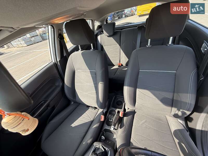 Хетчбек Ford Fiesta 2013 в Києві