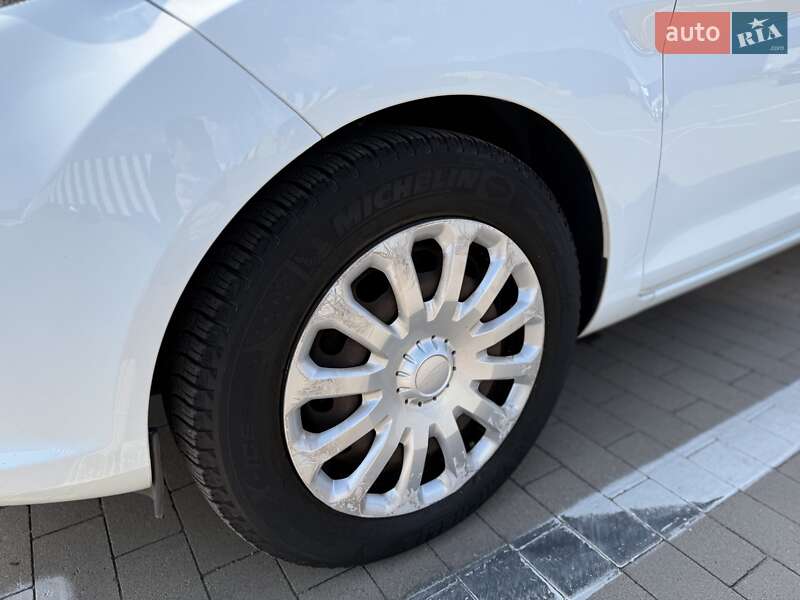 Хетчбек Ford Fiesta 2013 в Києві