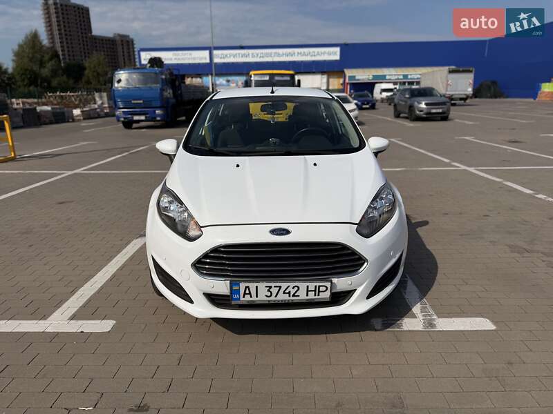 Хетчбек Ford Fiesta 2013 в Києві