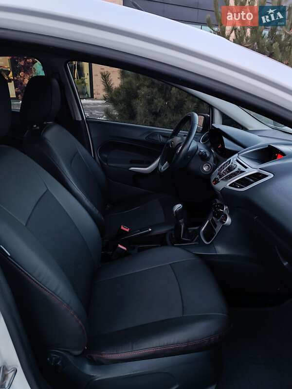 Хетчбек Ford Fiesta 2012 в Хмельницькому