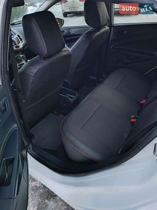 Хетчбек Ford Fiesta 2012 в Хмельницькому