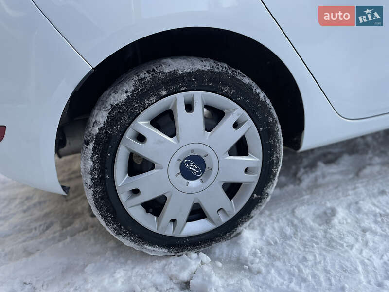 Хэтчбек Ford Fiesta 2012 в Хмельницком