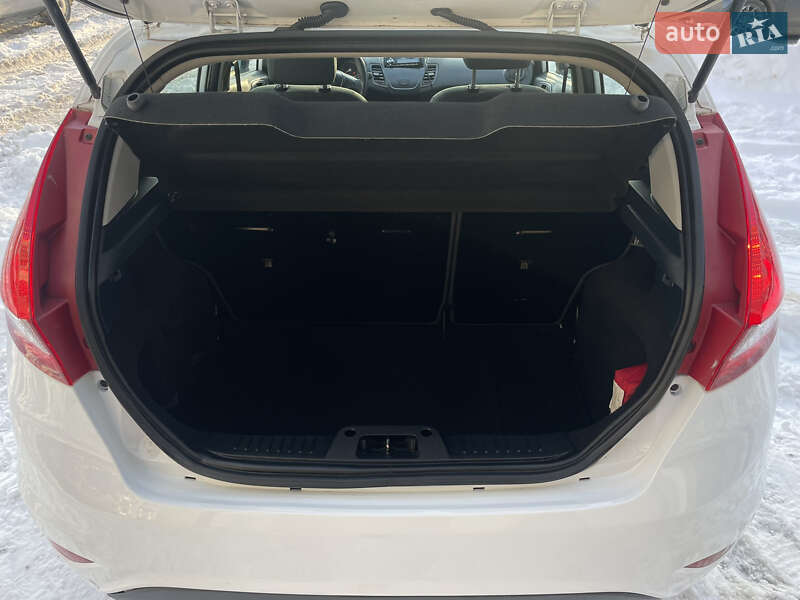 Хэтчбек Ford Fiesta 2012 в Хмельницком