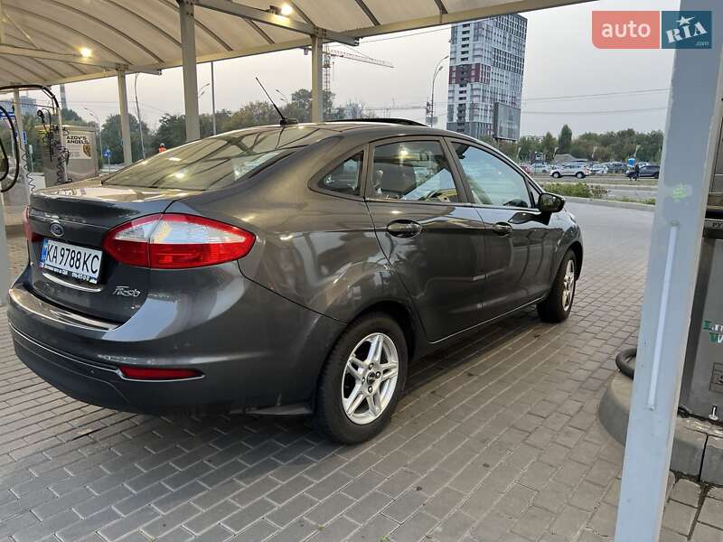 Седан Ford Fiesta 2018 в Киеве