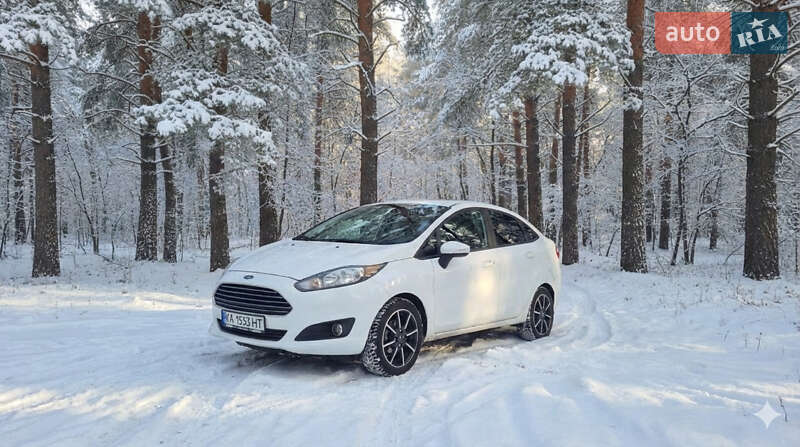 Седан Ford Fiesta 2017 в Киеве