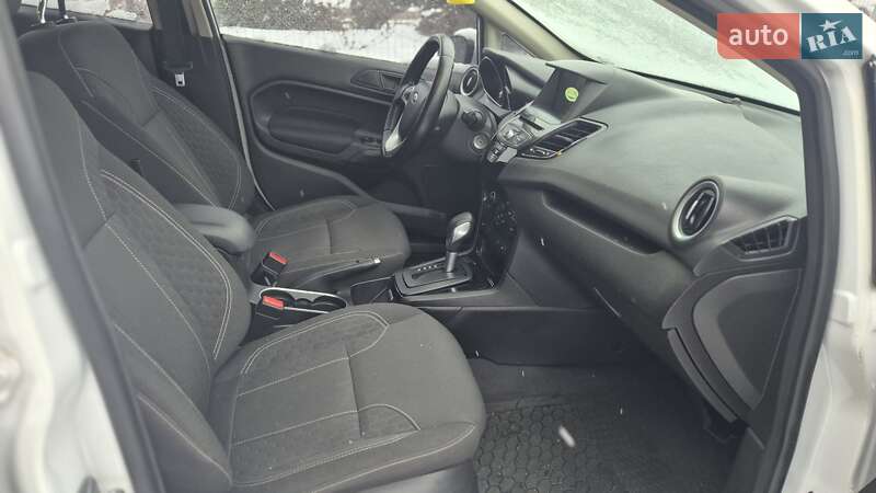 Седан Ford Fiesta 2017 в Киеве