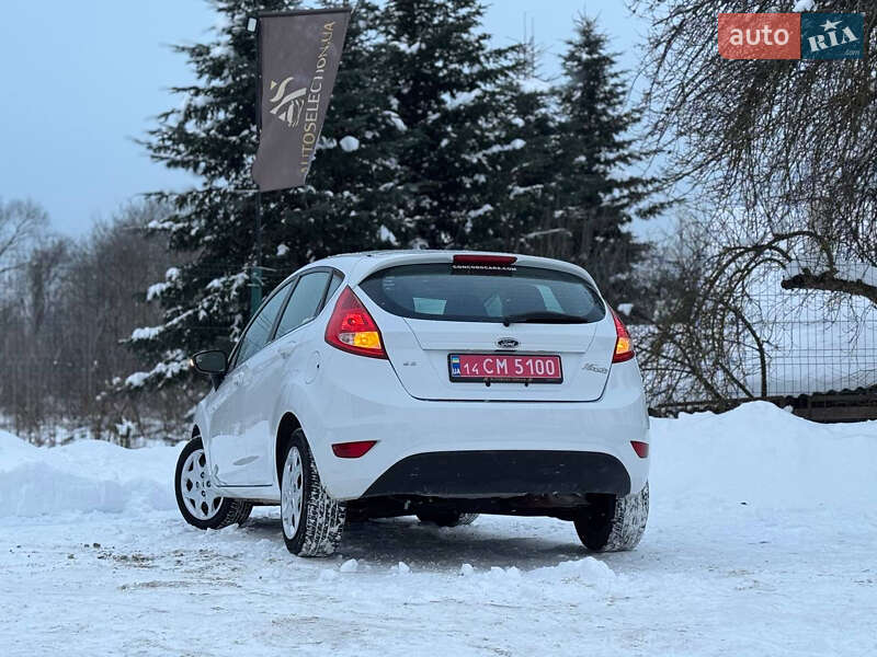 Хэтчбек Ford Fiesta 2013 в Дрогобыче