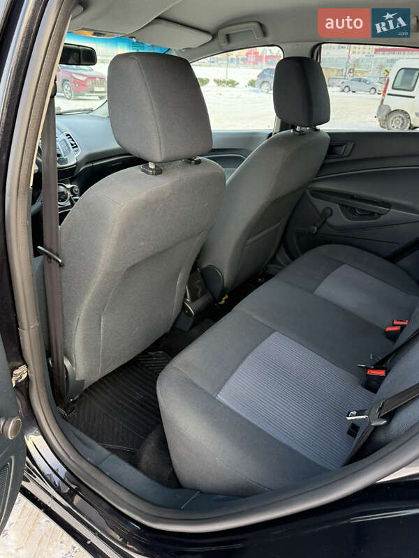 Хетчбек Ford Fiesta 2011 в Києві