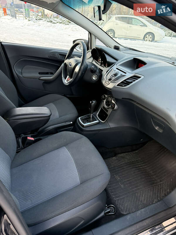 Хетчбек Ford Fiesta 2011 в Києві