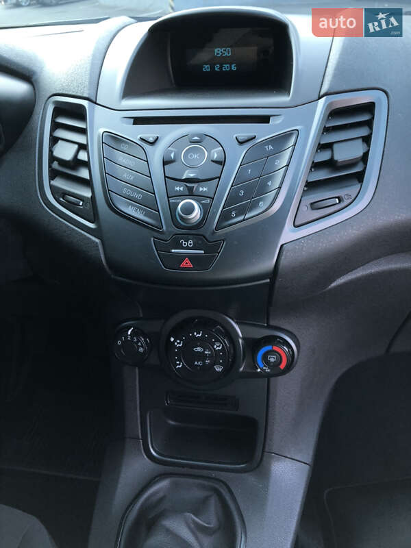 Хэтчбек Ford Fiesta 2016 в Виннице