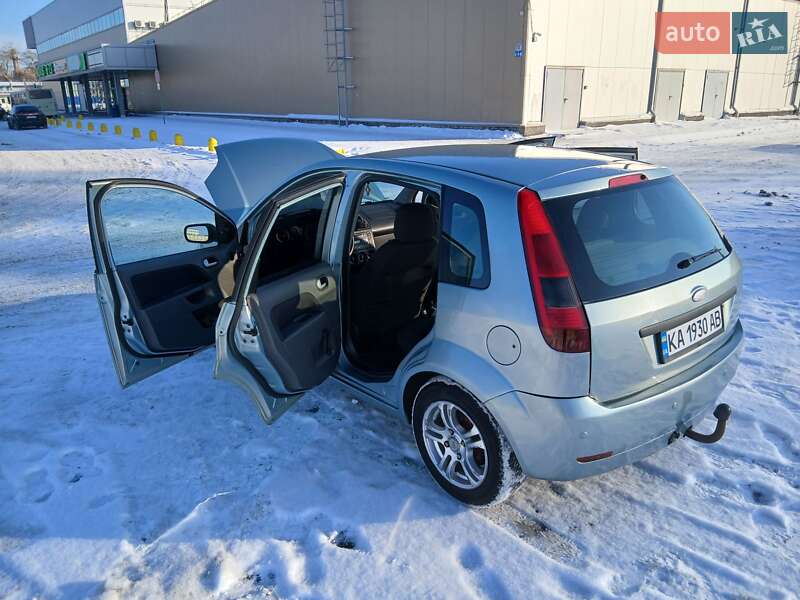 Хэтчбек Ford Fiesta 2003 в Борисполе