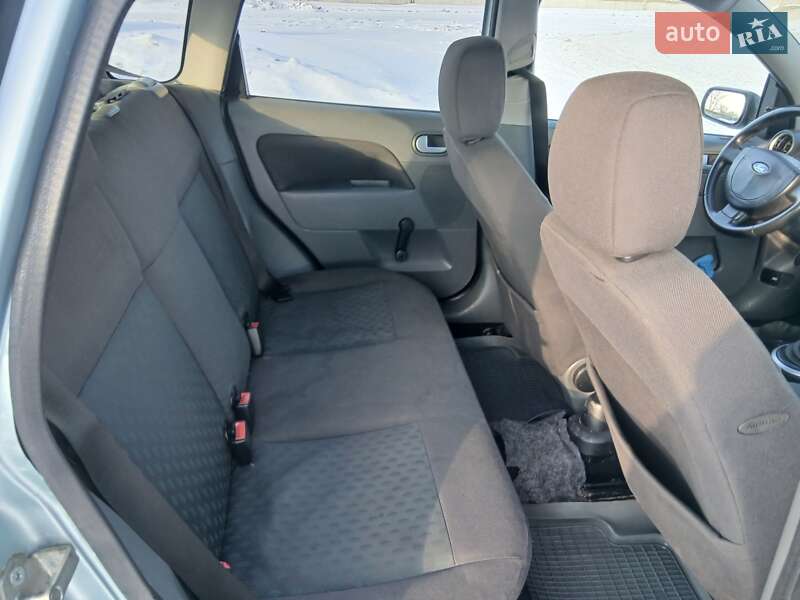 Хэтчбек Ford Fiesta 2003 в Борисполе