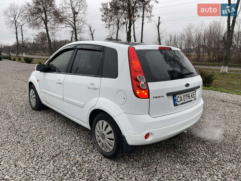 Хетчбек Ford Fiesta 2007 в Переяславі
