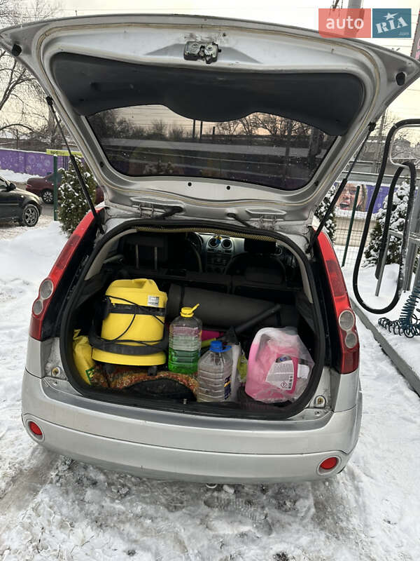 Хетчбек Ford Fiesta 2006 в Запоріжжі