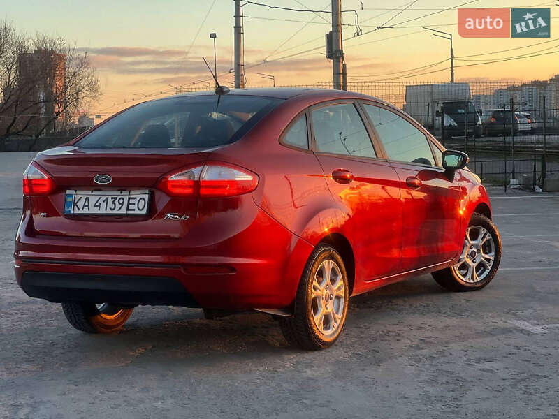 Седан Ford Fiesta 2014 в Киеве