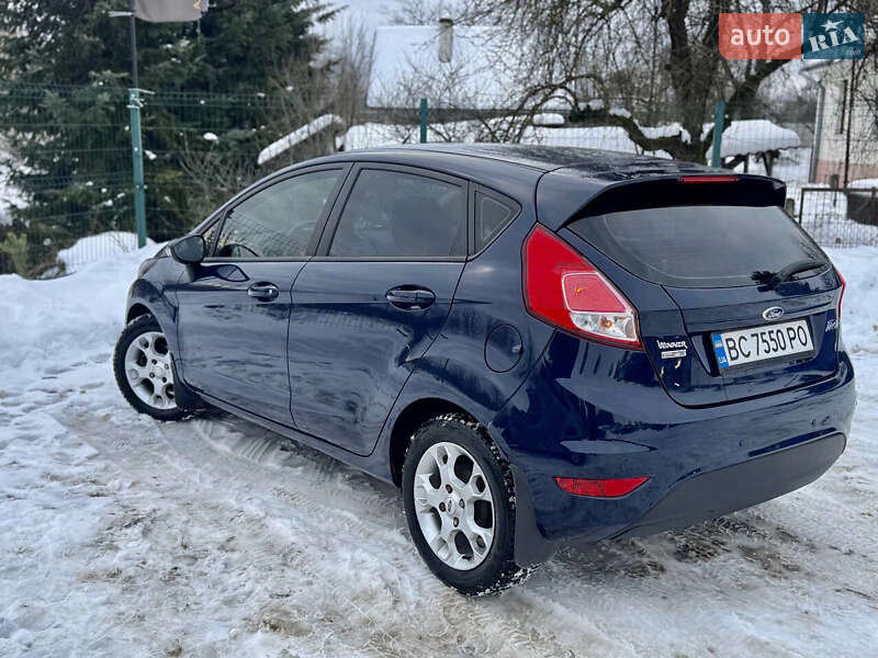 Хэтчбек Ford Fiesta 2013 в Дрогобыче