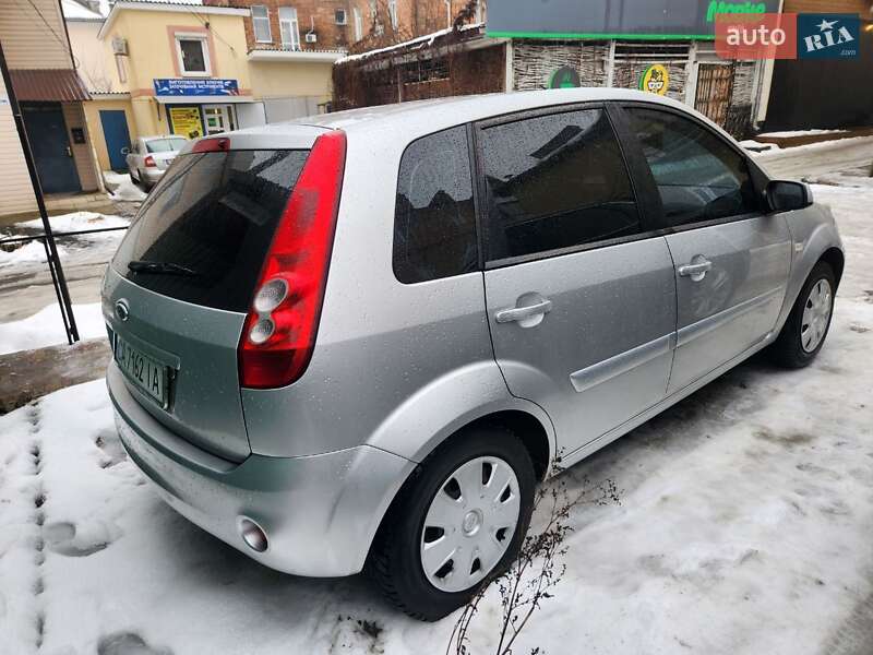 Хэтчбек Ford Fiesta 2007 в Умани