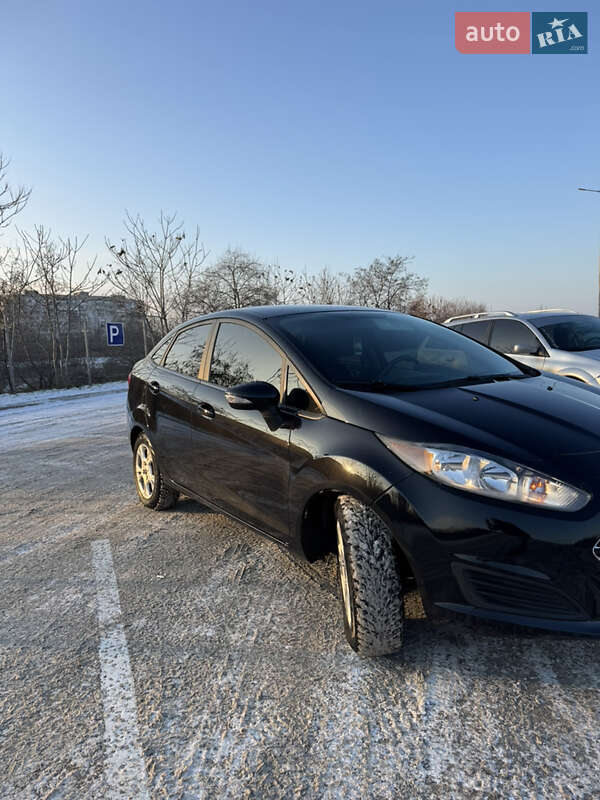 Седан Ford Fiesta 2015 в Одессе