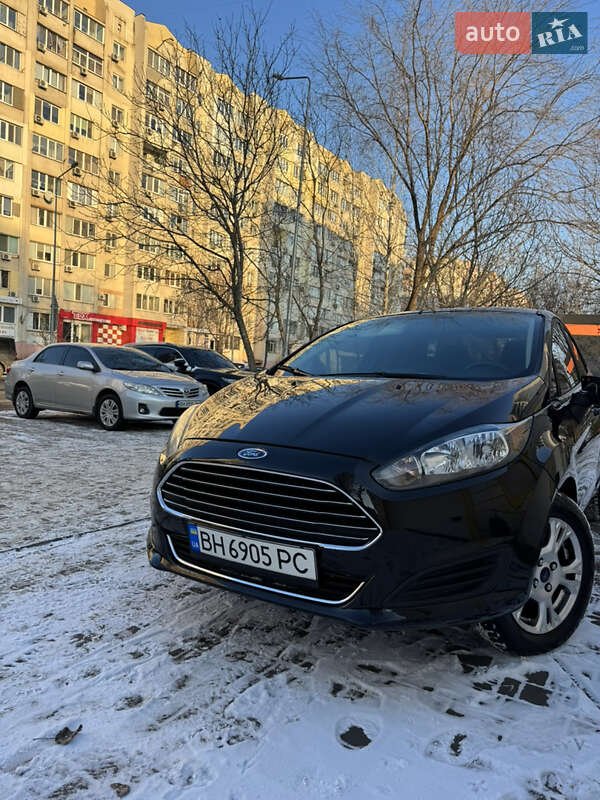 Седан Ford Fiesta 2015 в Одессе