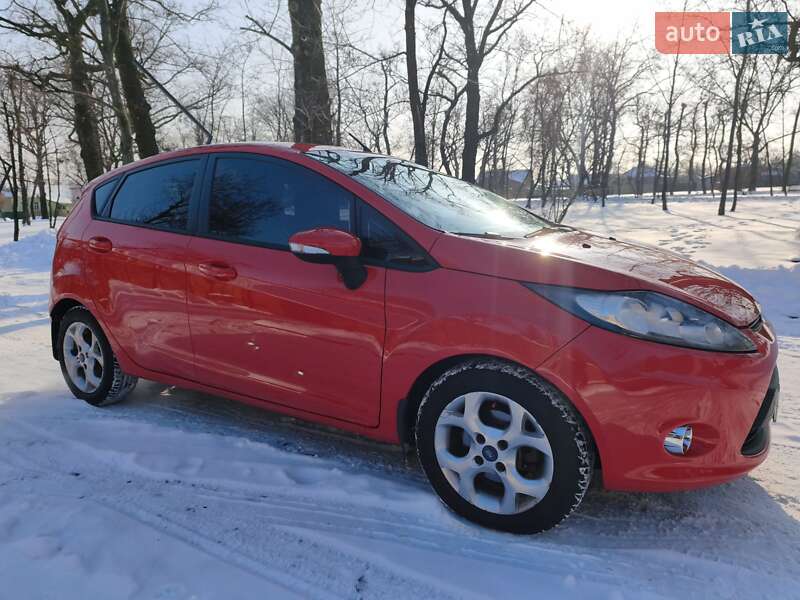 Хэтчбек Ford Fiesta 2012 в Харькове
