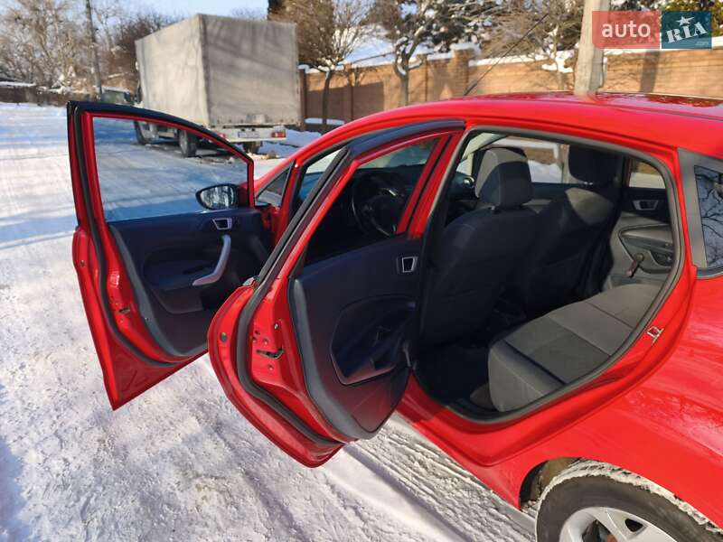 Хэтчбек Ford Fiesta 2012 в Харькове