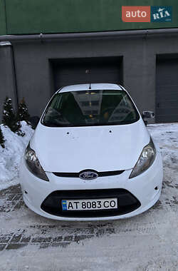 Хэтчбек Ford Fiesta 2012 в Ивано-Франковске