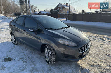 Седан Ford Fiesta 2016 в Киеве
