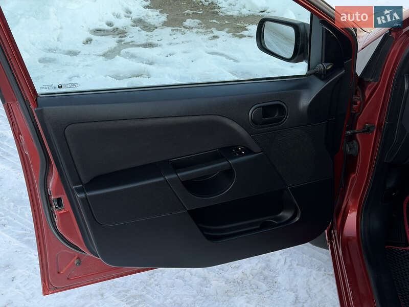 Хетчбек Ford Fiesta 2007 в Дрогобичі