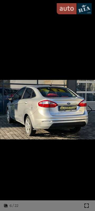 Седан Ford Fiesta 2015 в Києві