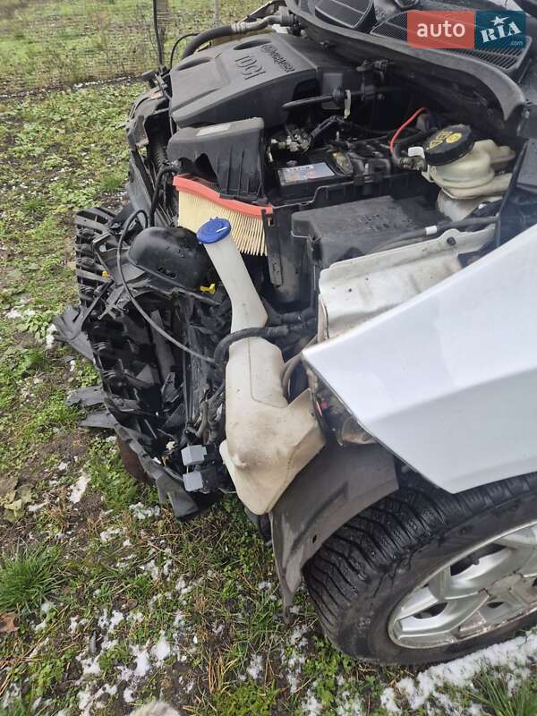 Хетчбек Ford Fiesta 2013 в Яготині