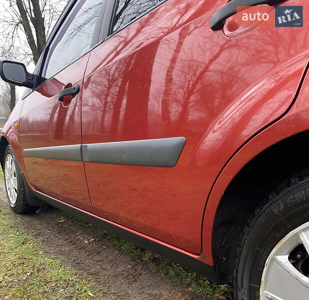 Хэтчбек Ford Fiesta 2006 в Корюковке фото 8 Хэтчбек Ford Fiesta 2006 в Корюковке