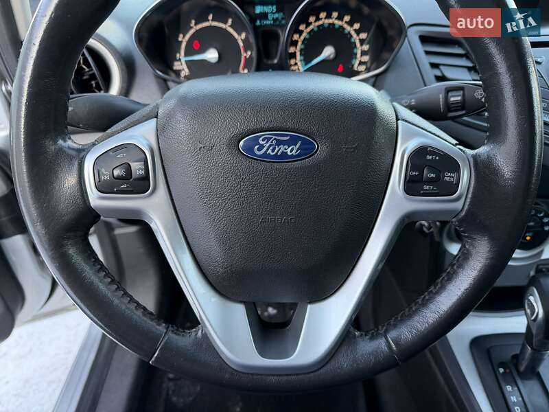 Хетчбек Ford Fiesta 2015 в Києві фото 20 Хетчбек Ford Fiesta 2015 в Києві