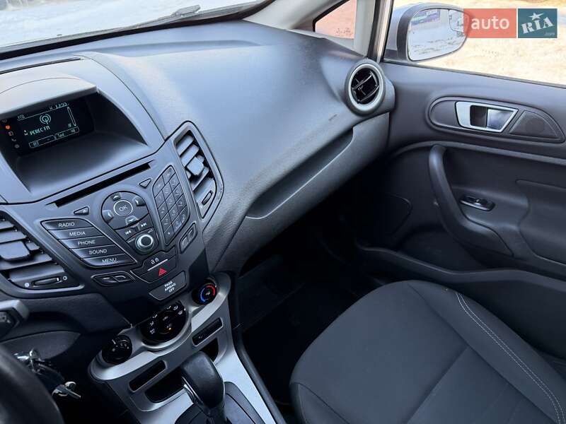 Хетчбек Ford Fiesta 2015 в Києві фото 26 Хетчбек Ford Fiesta 2015 в Києві