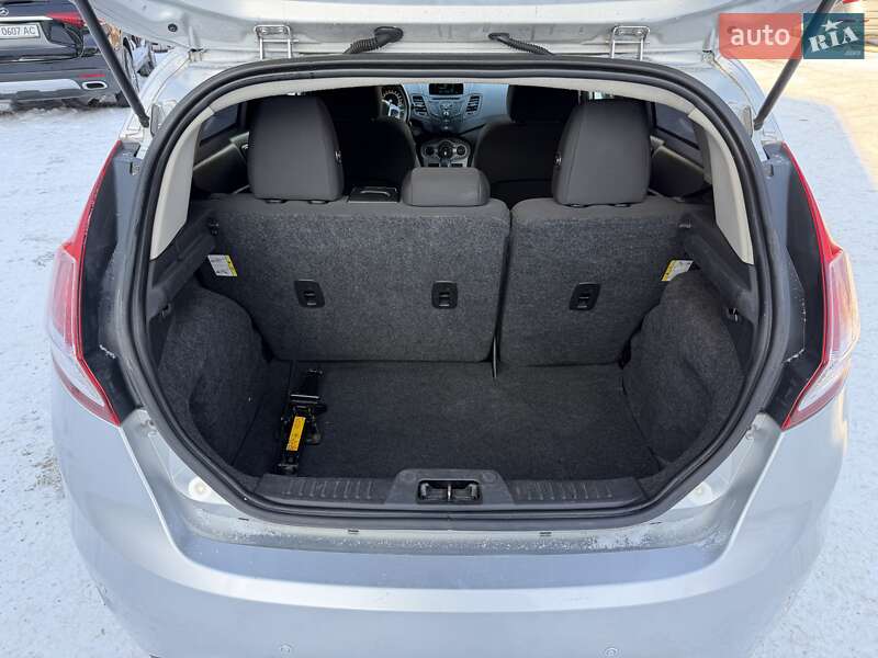 Хетчбек Ford Fiesta 2015 в Києві фото 36 Хетчбек Ford Fiesta 2015 в Києві