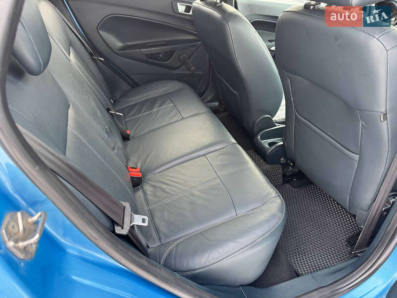 Хетчбек Ford Fiesta 2012 в Дніпрі