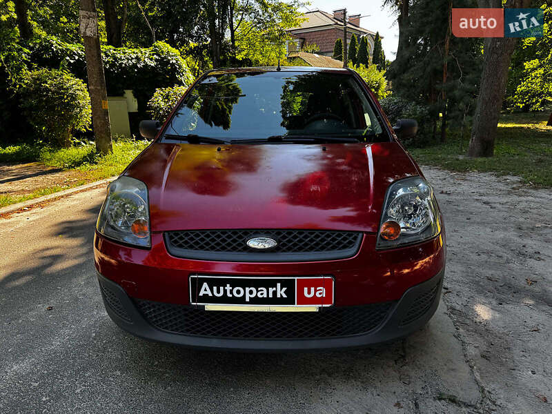 Хэтчбек Ford Fiesta 2007 в Киеве