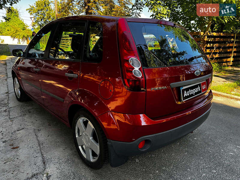 Хэтчбек Ford Fiesta 2007 в Киеве