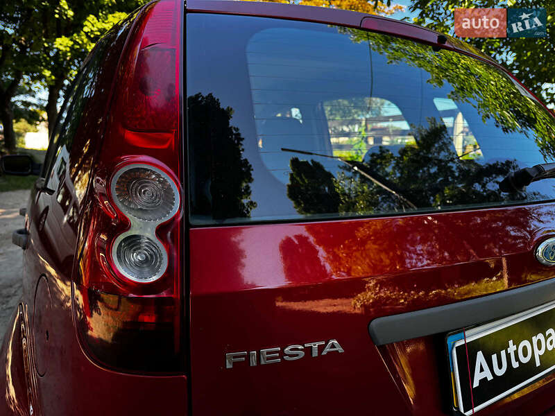 Хэтчбек Ford Fiesta 2007 в Киеве