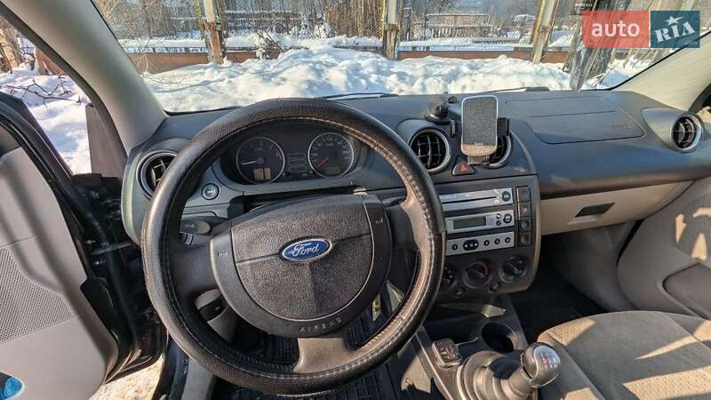 Хетчбек Ford Fiesta 2003 в Житомирі