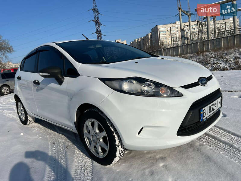 Хетчбек Ford Fiesta 2011 в Кременчуці фото Хетчбек Ford Fiesta 2011 в Кременчуці