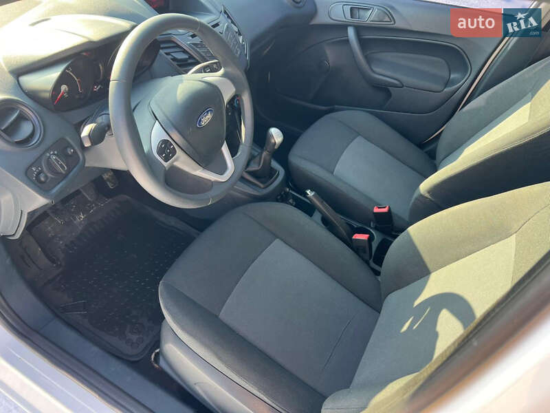 Хетчбек Ford Fiesta 2011 в Кременчуці фото 11 Хетчбек Ford Fiesta 2011 в Кременчуці