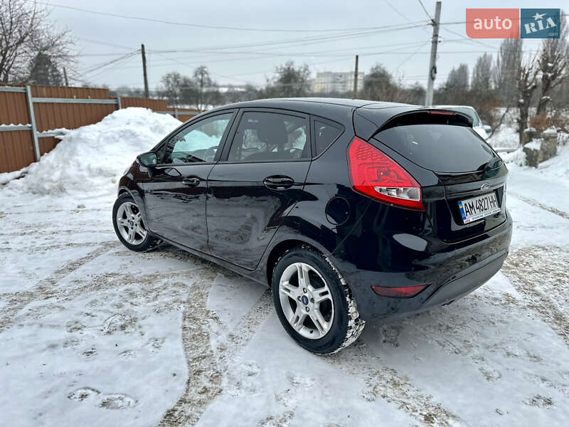 Хетчбек Ford Fiesta 2011 в Житомирі