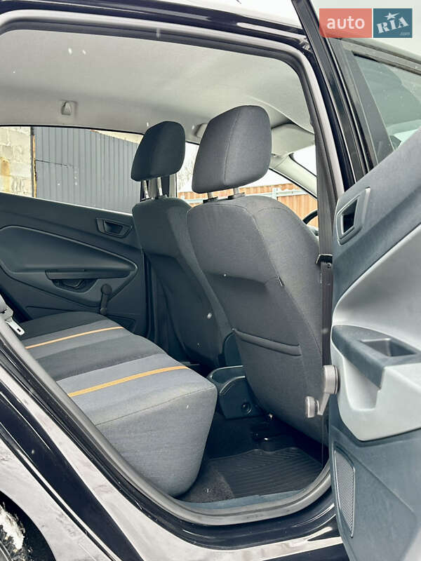 Хетчбек Ford Fiesta 2011 в Житомирі